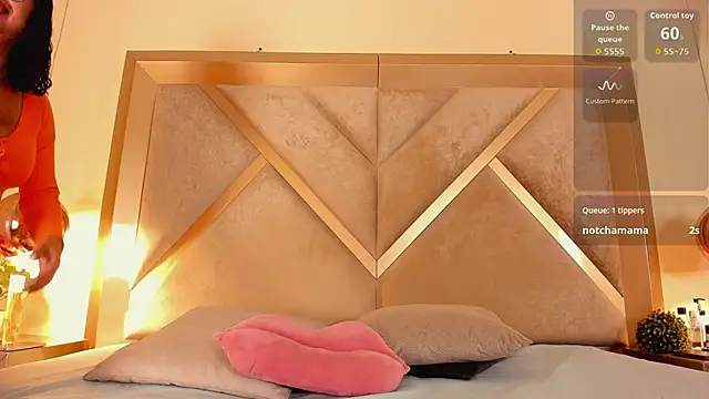 Snapshot of LaraandAxel chatting on February 25, 2026, 7:56 pm LaraandAxel online show from February 25, 2026, 7:56 pm