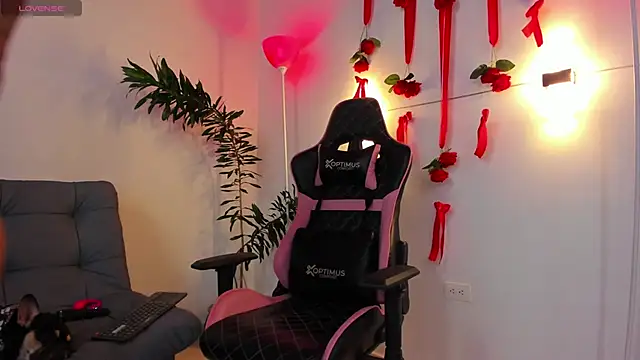 Snapshot of gaby_cartter chatting on February 10, 2026, 7:40 pm gaby cartter online show from February 10, 2026, 7:40 pm