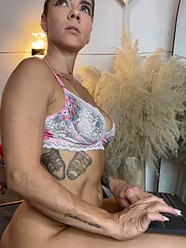 gaby cartter online show from July 16, 2026, 9:10 pm