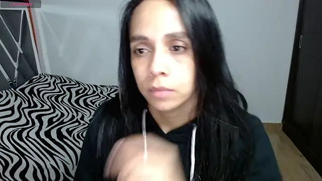 Snapshot of paula_lopez__ chatting on May 5, 2026, 12:29 am paula lopez online show from May 5, 2026, 12:29 am