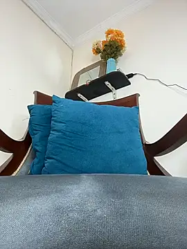 Snapshot of LilaRvsh chatting on July 16, 2026, 6:03 pm LilaRvsh online show from July 16, 2026, 6:03 pm
