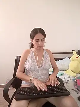 Meryjem online show from February 12, 2026, 6:14 pm