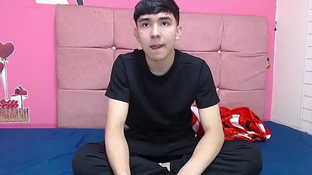 Snapshot of massimoferrera303av chatting on February 16, 2026, 6:26 pm massimoferrera303av online show from February 16, 2026, 6:26 pm