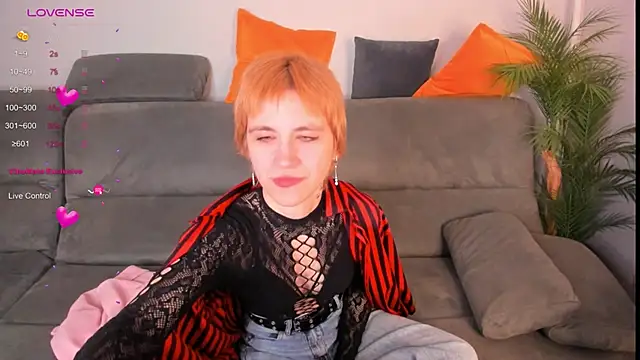 Snapshot of AutumnWhisper chatting on March 2, 2026, 8:37 pm AutumnWhisper online show from March 2, 2026, 8:37 pm