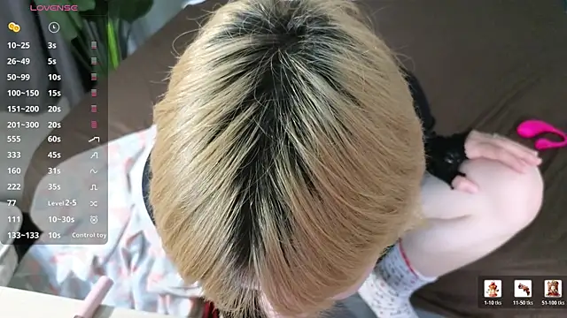 Snapshot of AutumnWhisper chatting on April 15, 2026, 7:58 pm AutumnWhisper online show from April 15, 2026, 7:58 pm