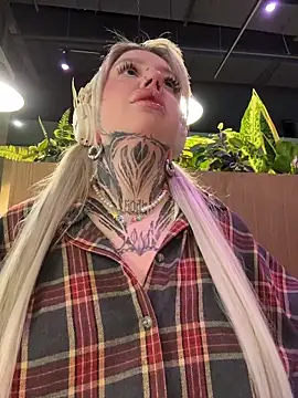 Snapshot of Chiibi chatting on February 12, 2026, 9:04 am Chiibi online show from February 12, 2026, 9:04 am