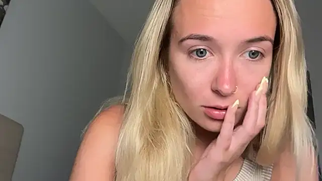 Snapshot of kelseyblu chatting on June 14, 2026, 11:18 pm kelseyblu online show from June 14, 2026, 11:18 pm