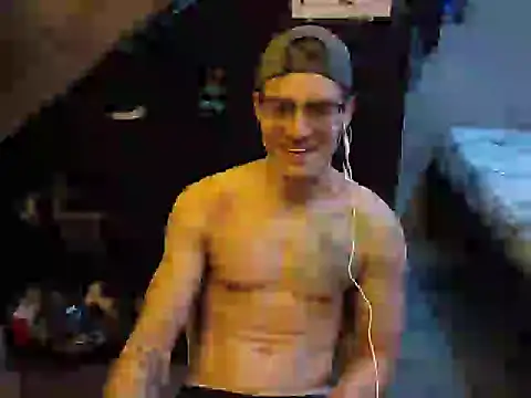 Snapshot of The-cashmaster chatting on April 8, 2026, 11:48 pm The-cashmaster online show from April 8, 2026, 11:48 pm