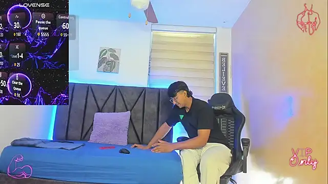 Snapshot of StellayDrake chatting on February 24, 2026, 1:42 pm StellayDrake online show from February 24, 2026, 1:42 pm