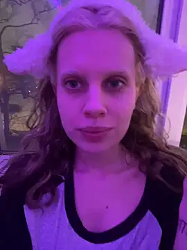 Snapshot of Maxine_gold chatting on February 27, 2026, 8:09 pm Maxine gold online show from February 27, 2026, 8:09 pm