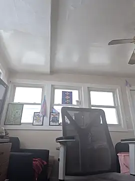 Snapshot of Gaymer_Faerie chatting on February 9, 2026, 2:43 pm Gaymer Faerie online show from February 9, 2026, 2:43 pm