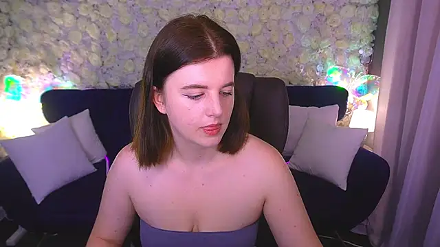 Snapshot of KristiFoxy chatting on June 11, 2026, 4:54 am KristiFoxy online show from June 11, 2026, 4:54 am