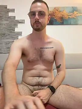 Snapshot of ItalianAlex chatting on July 4, 2026, 7:31 pm ItalianAlex online show from July 4, 2026, 7:31 pm