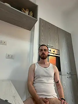 Snapshot of ItalianAlex chatting on July 31, 2026, 1:21 pm ItalianAlex online show from July 31, 2026, 1:21 pm