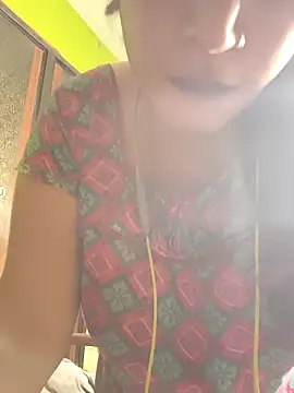 Snapshot of 06Rozi chatting on March 29, 2026, 7:41 am 06Rozi online show from March 29, 2026, 7:41 am