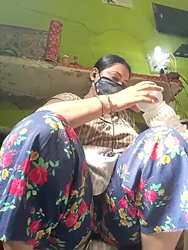 Snapshot of 06Rozi chatting on April 12, 2026, 3:22 am 06Rozi online show from April 12, 2026, 3:22 am