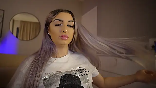 Snapshot of MissObsidian chatting on February 5, 2026, 8:46 pm MissObsidian online show from February 5, 2026, 8:46 pm