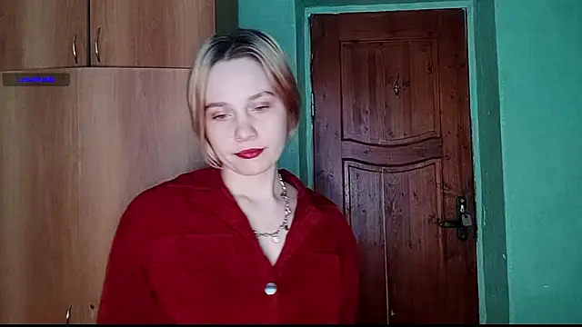 Snapshot of MillyVillage chatting on February 3, 2026, 12:43 pm MillyVillage online show from February 3, 2026, 12:43 pm