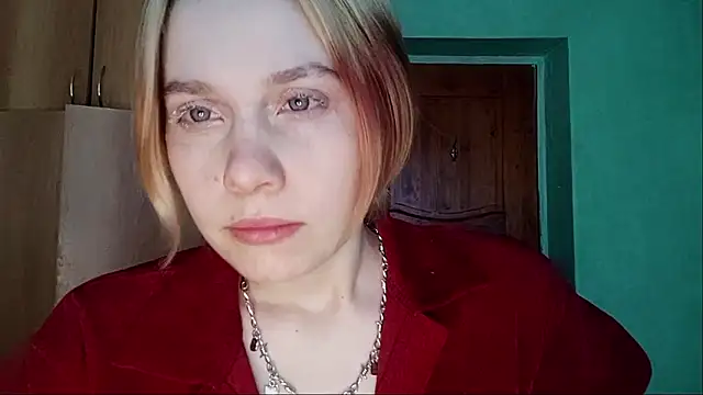 Snapshot of MillyVillage chatting on February 4, 2026, 7:25 am MillyVillage online show from February 4, 2026, 7:25 am