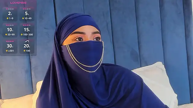 fatimarab   online show from February 24, 2026, 3:26 am