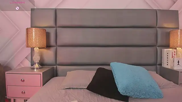 Snapshot of AlexaFoxx_ chatting on March 21, 2026, 12:54 pm AlexaFoxx online show from March 21, 2026, 12:54 pm