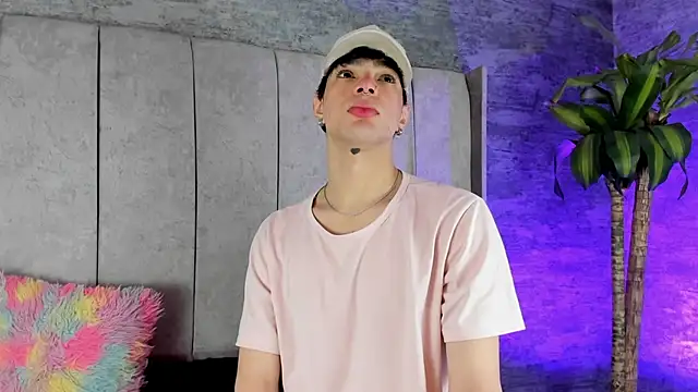 Snapshot of Elbombondelcircuit chatting on February 27, 2026, 11:54 am Elbombondelcircuit online show from February 27, 2026, 11:54 am