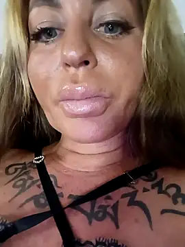 MiaMooly online show from September 12, 2025, 5:13 pm