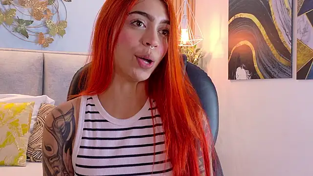 Snapshot of Polygonniaa chatting on February 24, 2026, 3:43 pm Polygonniaa online show from February 24, 2026, 3:43 pm