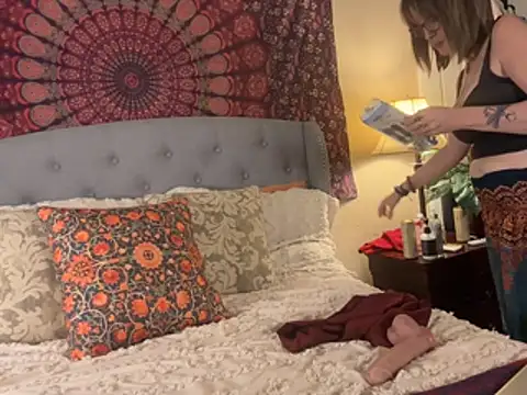 BrookiesLife online show from April 15, 2026, 2:29 am