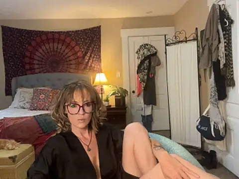 Snapshot of BrookiesLife chatting on June 21, 2026, 11:51 pm BrookiesLife online show from June 21, 2026, 11:51 pm