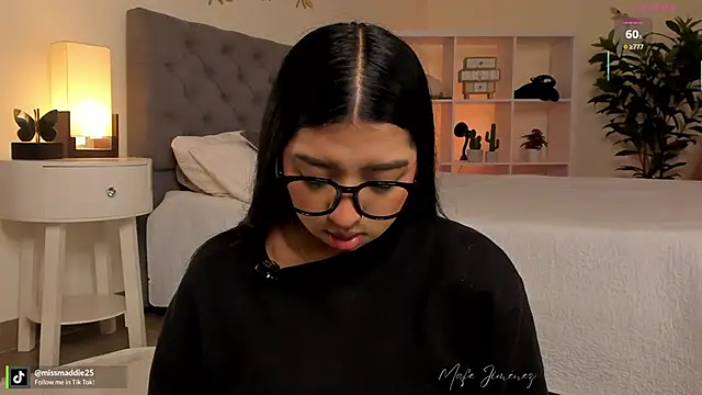 Snapshot of missvancouver chatting on April 15, 2026, 1:18 pm missvancouver online show from April 15, 2026, 1:18 pm