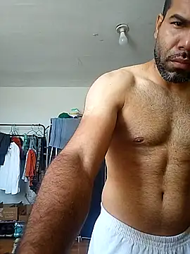 Snapshot of thom_1 chatting on April 6, 2026, 4:30 pm thom 1 online show from April 6, 2026, 4:30 pm