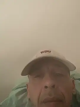 Snapshot of creativeX chatting on February 13, 2026, 10:33 am creativeX online show from February 13, 2026, 10:33 am