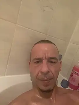 Snapshot of creativeX chatting on February 25, 2026, 2:37 pm creativeX online show from February 25, 2026, 2:37 pm