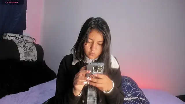 Sharlottee   online show from February 3, 2026, 5:05 am