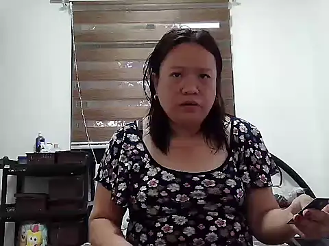 Snapshot of yummychubby29 chatting on February 3, 2026, 5:16 am yummychubby29 online show from February 3, 2026, 5:16 am