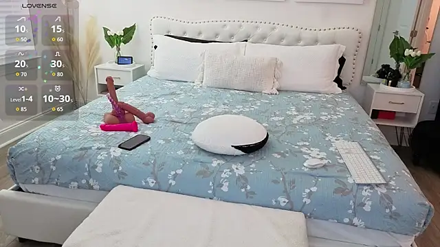 ViolettBaby online show from July 19, 2026, 3:49 pm