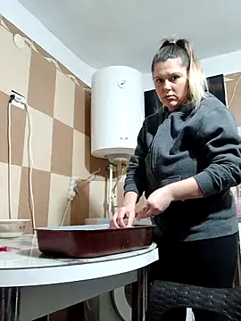 Valentino19999 online show from February 7, 2026, 4:11 pm