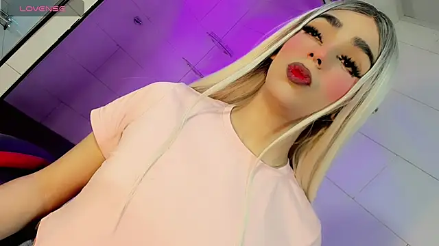 Snapshot of Maddye_Fox chatting on July 1, 2026, 3:30 am Maddye Fox online show from July 1, 2026, 3:30 am
