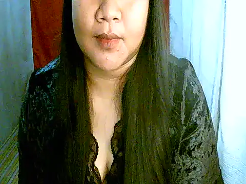 strip berry online show from July 11, 2026, 3:26 pm