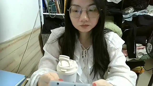 Snapshot of xiaoxiaowan11 chatting on April 1, 2026, 12:06 pm xiaoxiaowan11 online show from April 1, 2026, 12:06 pm