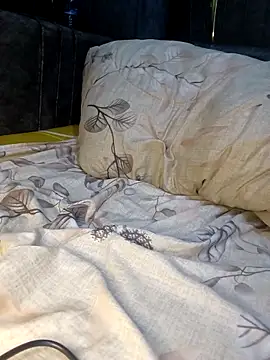 Snapshot of Pelloz chatting on February 25, 2026, 8:18 pm Pelloz online show from February 25, 2026, 8:18 pm