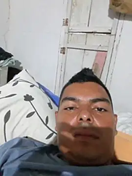 jhoncol231 online show from February 6, 2026, 8:23 pm