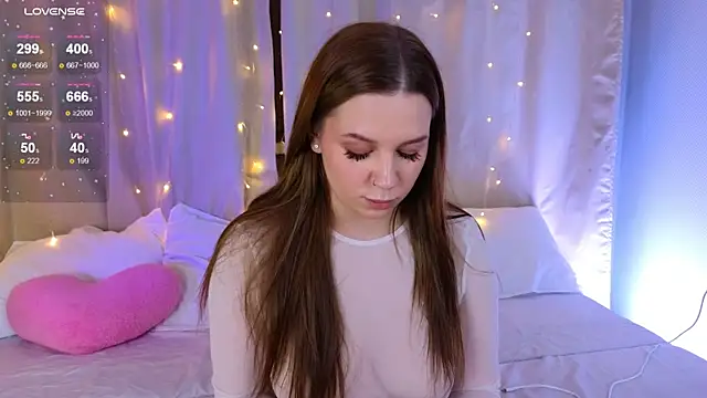 kira sweety x online show from March 22, 2026, 5:38 pm