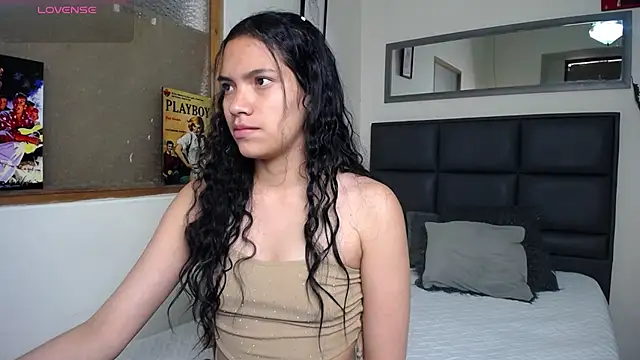 Julieta Parker online show from July 15, 2026, 7:52 pm