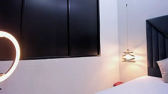 EmilyKartters online show from February 25, 2026, 12:15 pm