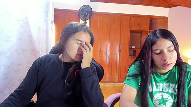 Snapshot of Emily_and_Soffy chatting on February 10, 2026, 11:58 am Emily and Soffy online show from February 10, 2026, 11:58 am