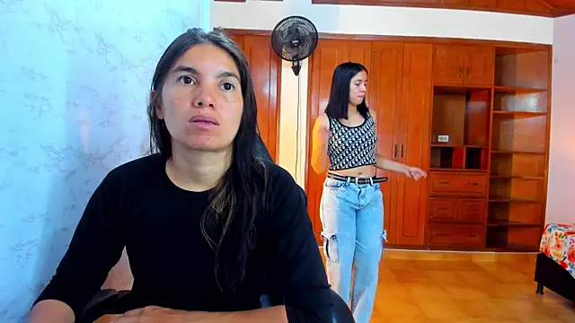 Emily and Soffy online show from April 15, 2026, 12:01 pm