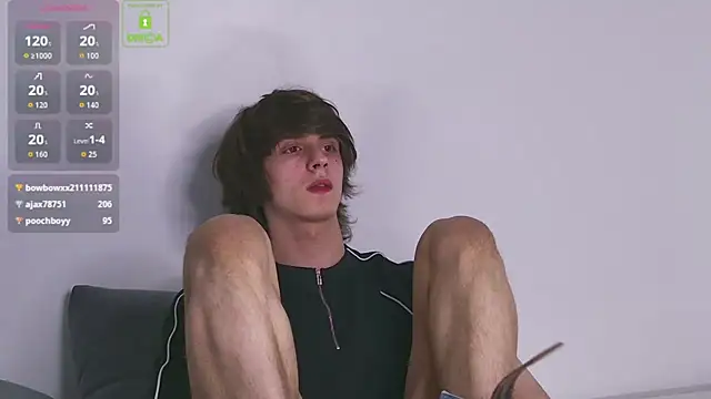 HoogWilder online show from April 21, 2026, 1:42 am