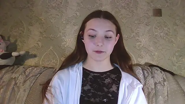 Snapshot of YuniNeko chatting on February 4, 2026, 7:09 pm YuniNeko online show from February 4, 2026, 7:09 pm